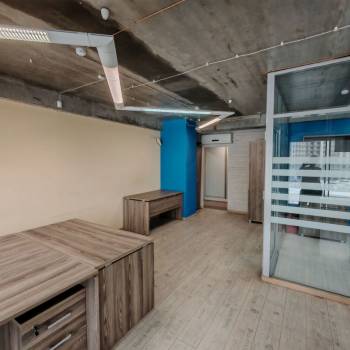 Сдается Нежилое помещение, 243,9 м²