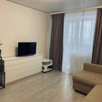 Продается 1-комнатная квартира, 40 м²