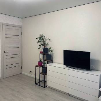 Продается 1-комнатная квартира, 40 м²