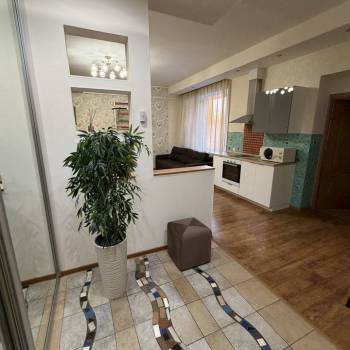 Сдается 2-х комнатная квартира, 80,1 м²