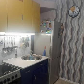 Продается Многокомнатная квартира, 72 м²