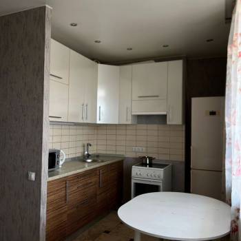 Сдается 1-комнатная квартира, 48,2 м²