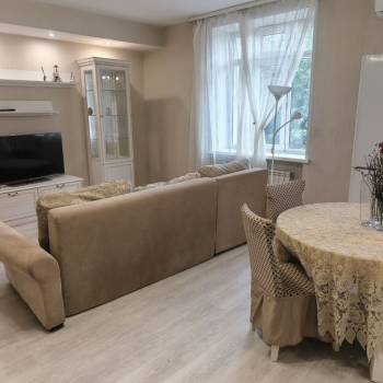 Сдается Многокомнатная квартира, 90 м²