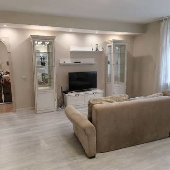 Сдается Многокомнатная квартира, 90 м²