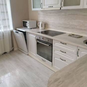 Сдается Многокомнатная квартира, 90 м²