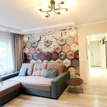 Продается 1-комнатная квартира, 60 м²