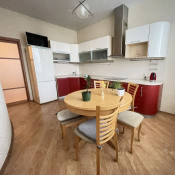 Сдается Многокомнатная квартира, 107 м²