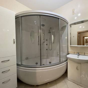 Сдается Многокомнатная квартира, 107 м²
