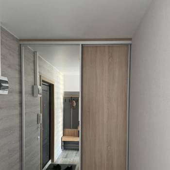 Продается 1-комнатная квартира, 42 м²