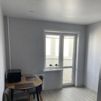 Продается 1-комнатная квартира, 42 м²