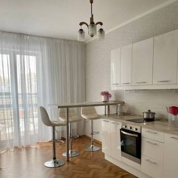 Сдается 1-комнатная квартира, 42 м²