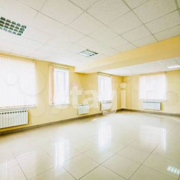 Сдается Нежилое помещение, 230 м²