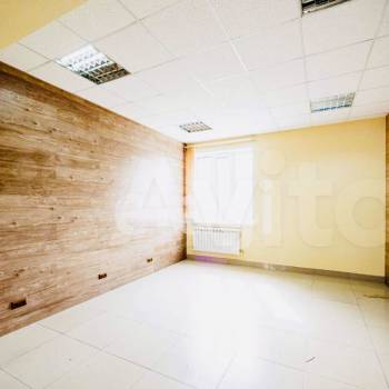 Сдается Нежилое помещение, 230 м²
