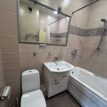 Продается 1-комнатная квартира, 42,4 м²
