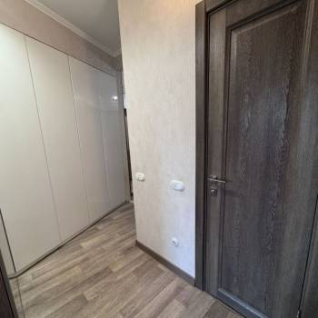 Продается 1-комнатная квартира, 42,4 м²