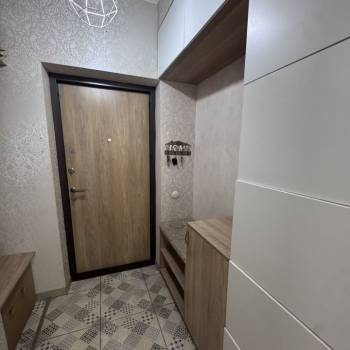 Продается 1-комнатная квартира, 42,4 м²