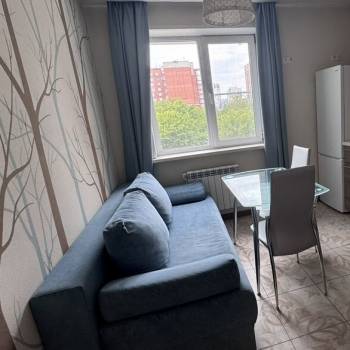 Продается 1-комнатная квартира, 42,4 м²