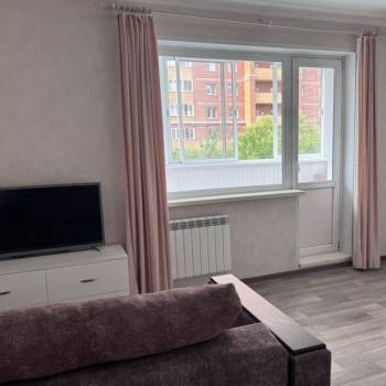 Продается 1-комнатная квартира, 42,4 м²