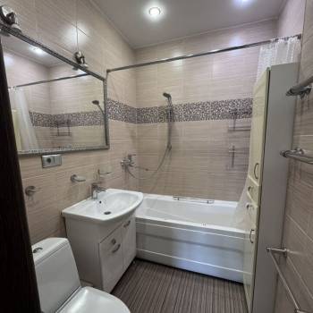Продается 1-комнатная квартира, 42,4 м²