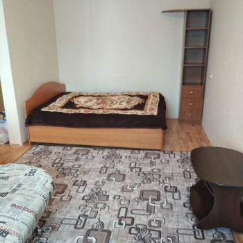 Продается 1-комнатная квартира, 42,5 м²