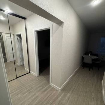 Сдается 1-комнатная квартира, 42 м²