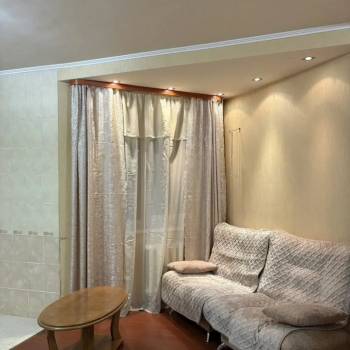 Сдается 1-комнатная квартира, 61 м²