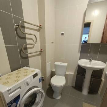 Продается 1-комнатная квартира, 42 м²