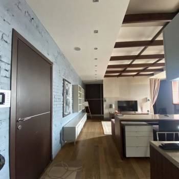 Сдается 1-комнатная квартира, 66 м²