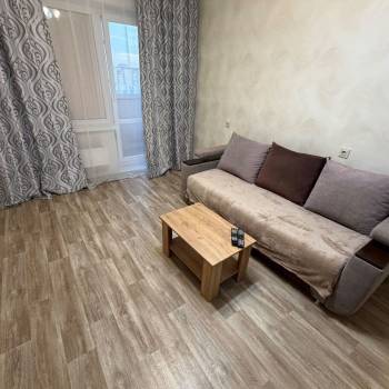 Сдается 1-комнатная квартира, 39 м²