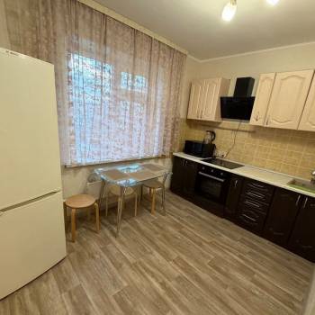 Сдается 1-комнатная квартира, 39 м²