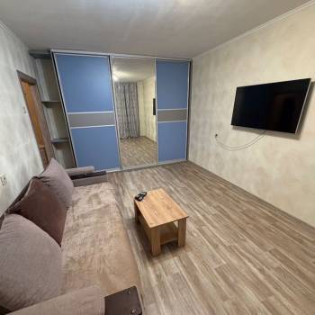 Сдается 1-комнатная квартира, 39 м²