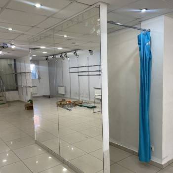 Сдается Нежилое помещение, 180 м²