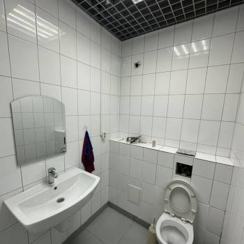 Сдается Нежилое помещение, 140 м²