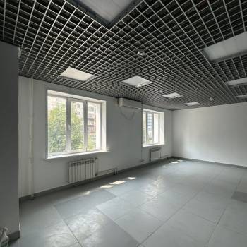 Сдается Нежилое помещение, 140 м²