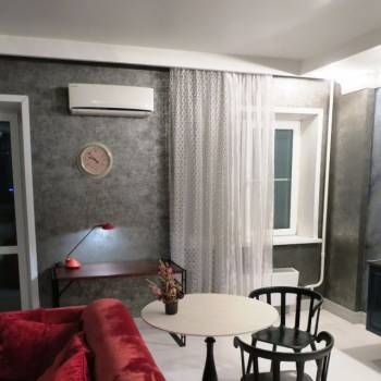 Сдается 1-комнатная квартира, 51,2 м²