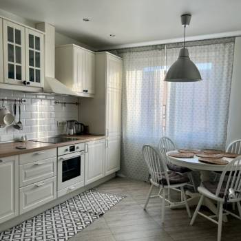 Сдается 1-комнатная квартира, 43 м²