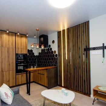 Продается 1-комнатная квартира, 42 м²