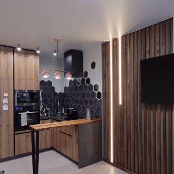 Продается 1-комнатная квартира, 42 м²