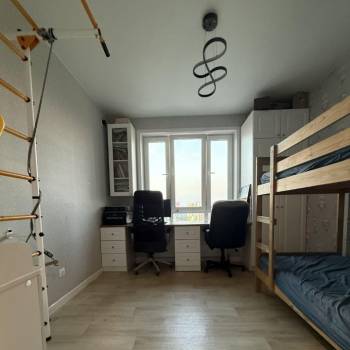 Продается Многокомнатная квартира, 91,4 м²
