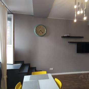 Продается 1-комнатная квартира, 76 м²