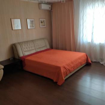 Сдается 1-комнатная квартира, 52 м²