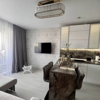 Сдается 1-комнатная квартира, 50 м²