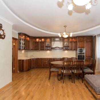 Продается 3-х комнатная квартира, 96,4 м²
