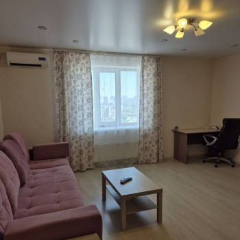 Сдается 2-х комнатная квартира, 65 м²