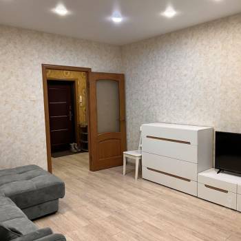 Сдается 1-комнатная квартира, 47 м²