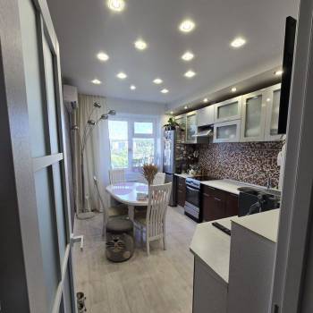 Продается 3-х комнатная квартира, 62 м²