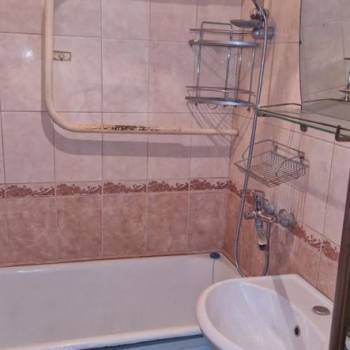 Продается Многокомнатная квартира, 70,7 м²
