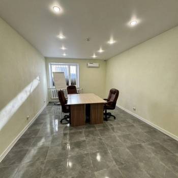 Сдается Нежилое помещение, 170 м²