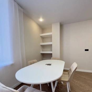 Сдается 2-х комнатная квартира, 90 м²