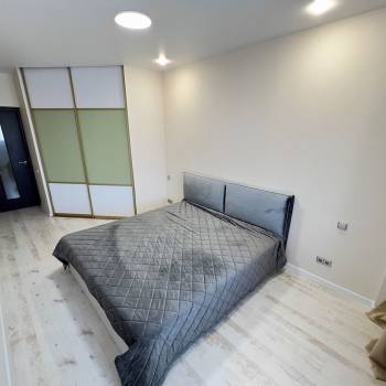 Сдается 2-х комнатная квартира, 90 м²